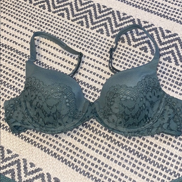 Victoria’s Secret Bra NWOT & Panty NWT set - Picture 2 of 7